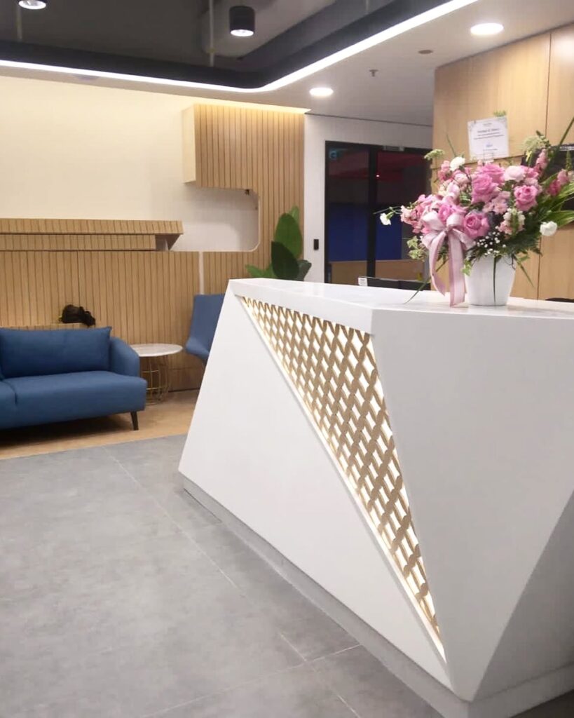 Service Solid Surface